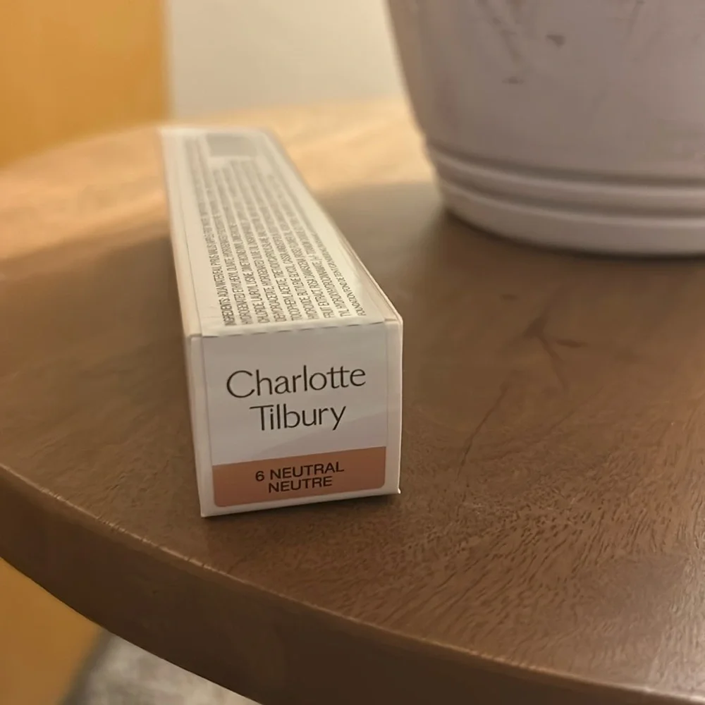 CHARLOTTE TILBURY B19 BEAUTIFUL SKIN FOUNDATION-6 NEUTRAL NEUTRE NIB